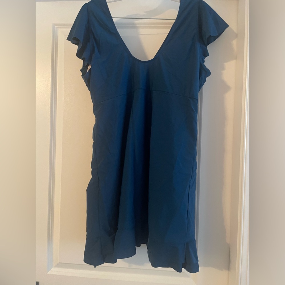Blooming Jelly Woman’s Tummy Control Plus Size Swim Dress - Picture 3 of 5